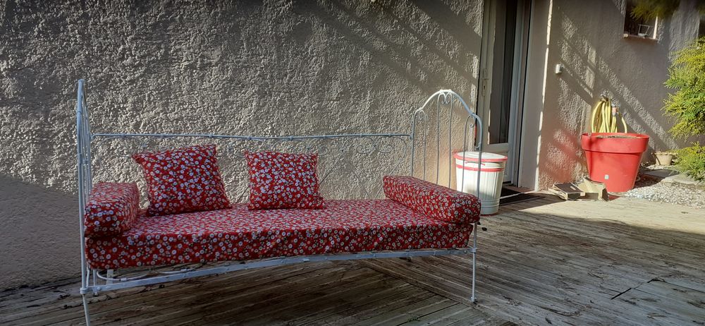 Banquette/li en fer forg&eacute; Meubles