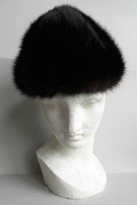 Chapeaux en fourrure v�ritable
25 Paris 13 (75)
