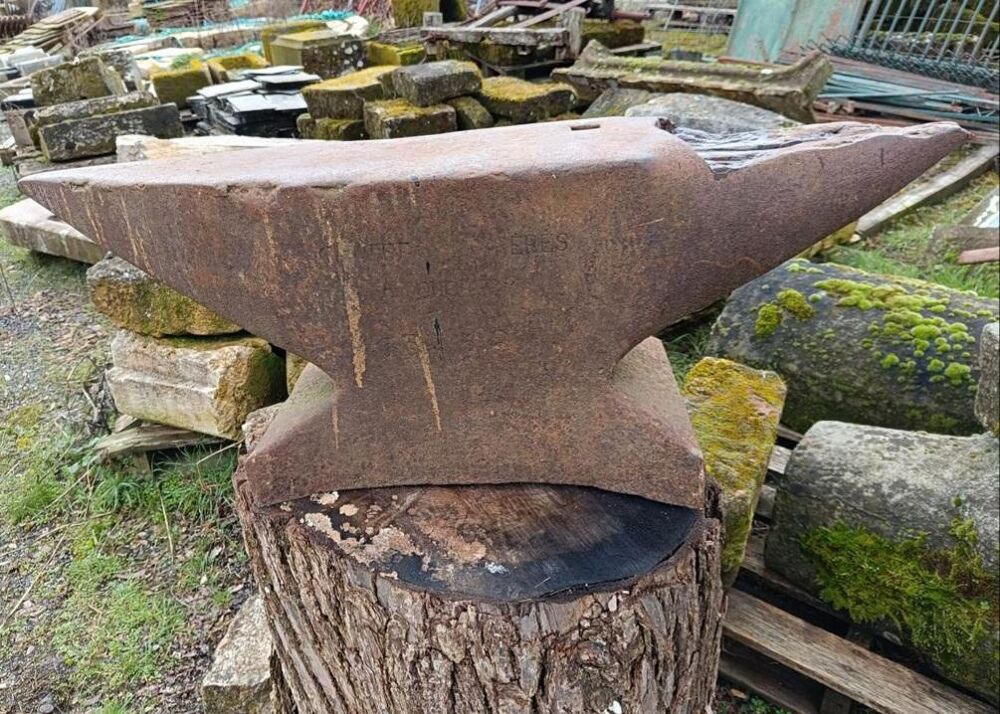 Diverses enclumes Bricolage