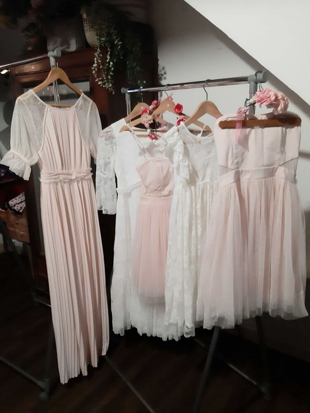 Robe de mari&eacute;e et invit&eacute;es Vêtements