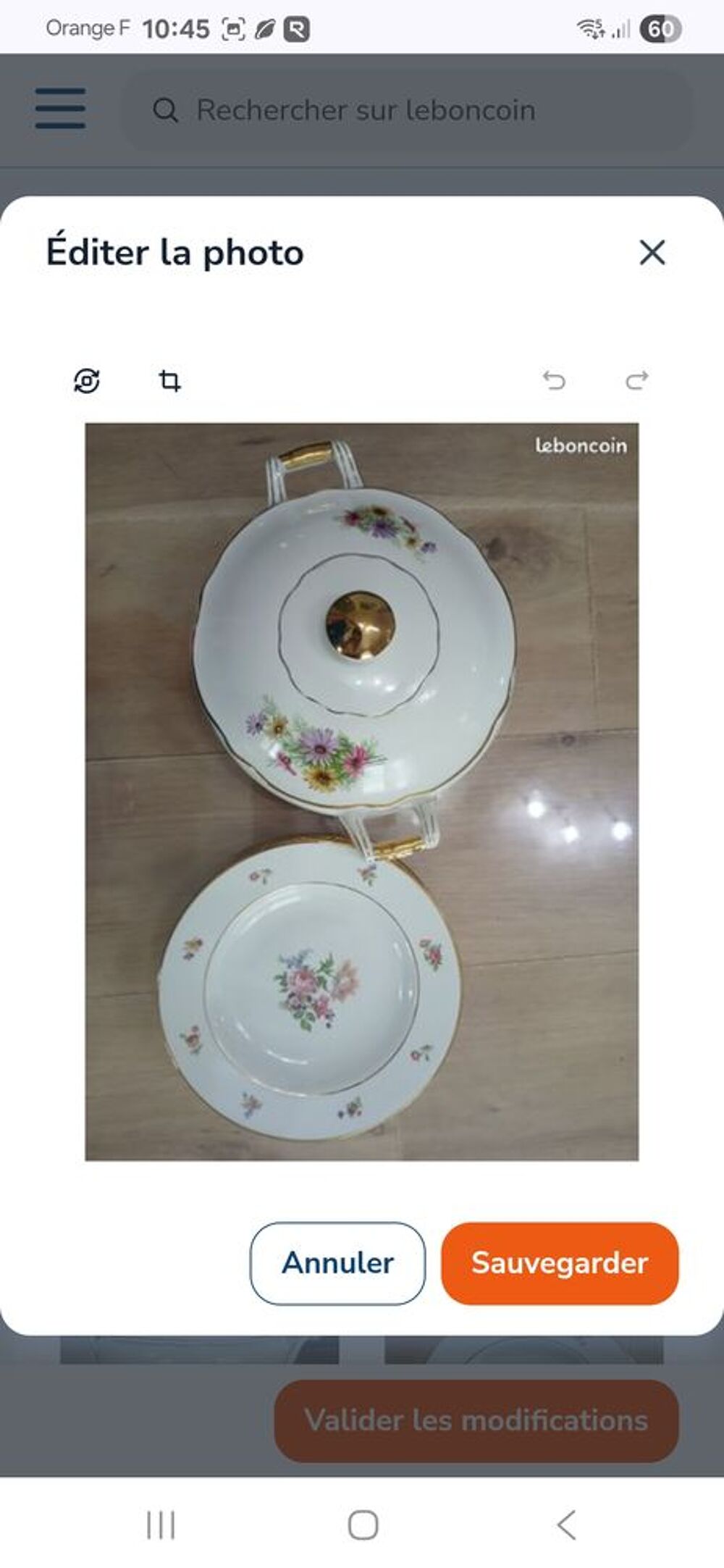 Soupiere et assiettes Décoration