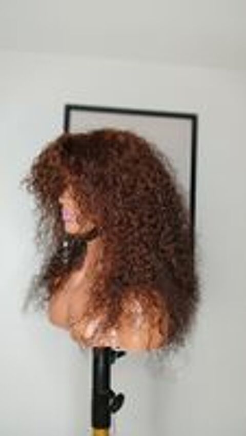   ESTHÉTICIENNE A DOMICILE 