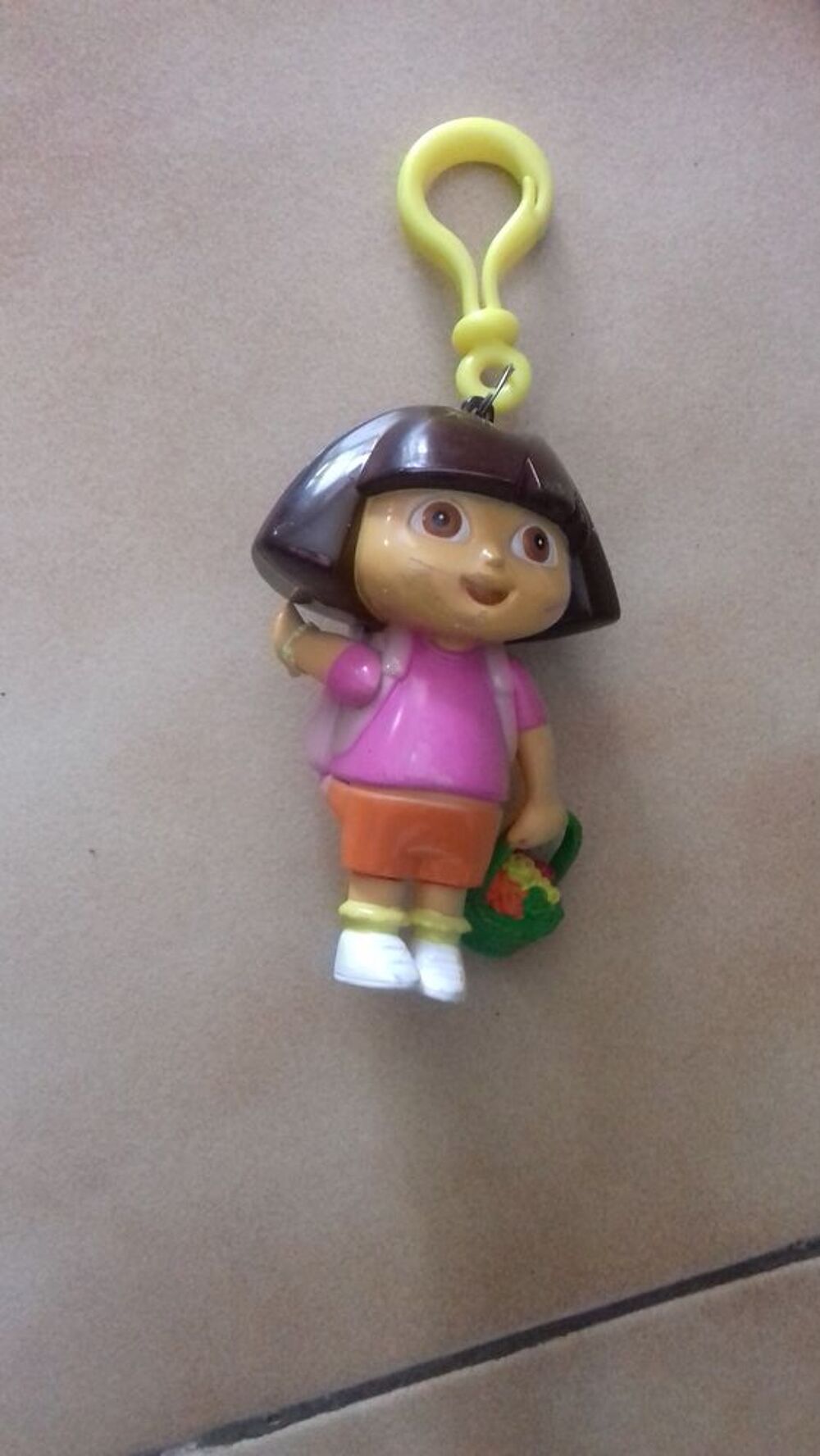 Figurine Porte clef de dora l'exploratrice en plastique dur Jeux / jouets