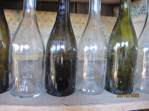  300 bouteilles  par lots de 12 bts  vides toutes formes  0.5 Lambesc (13)