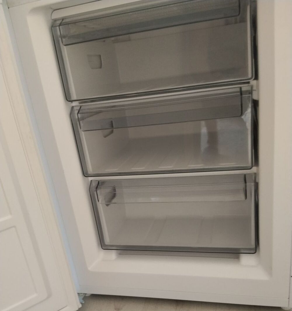 R&eacute;frig&eacute;rateur cong&eacute;lateur Electroménager