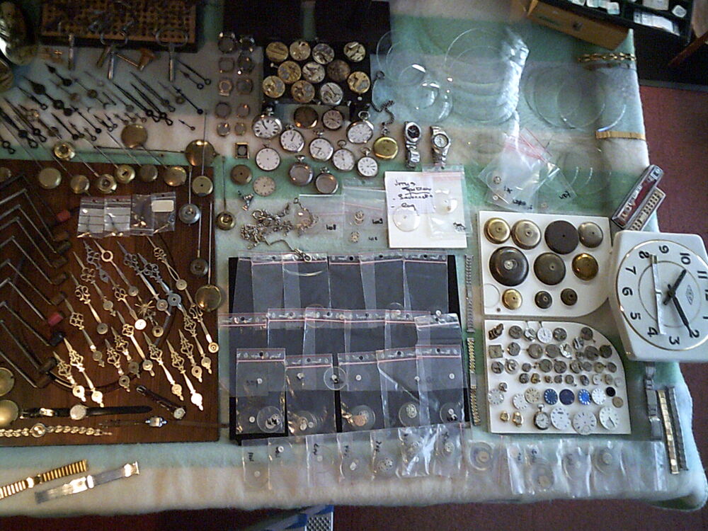 Pi&egrave;ces et pendules ancienne Bijoux et montres