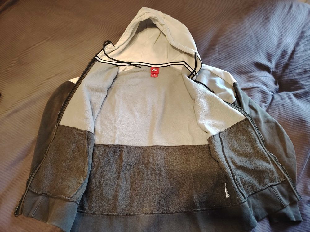 blousons/ Vestes/Pull. Vêtements