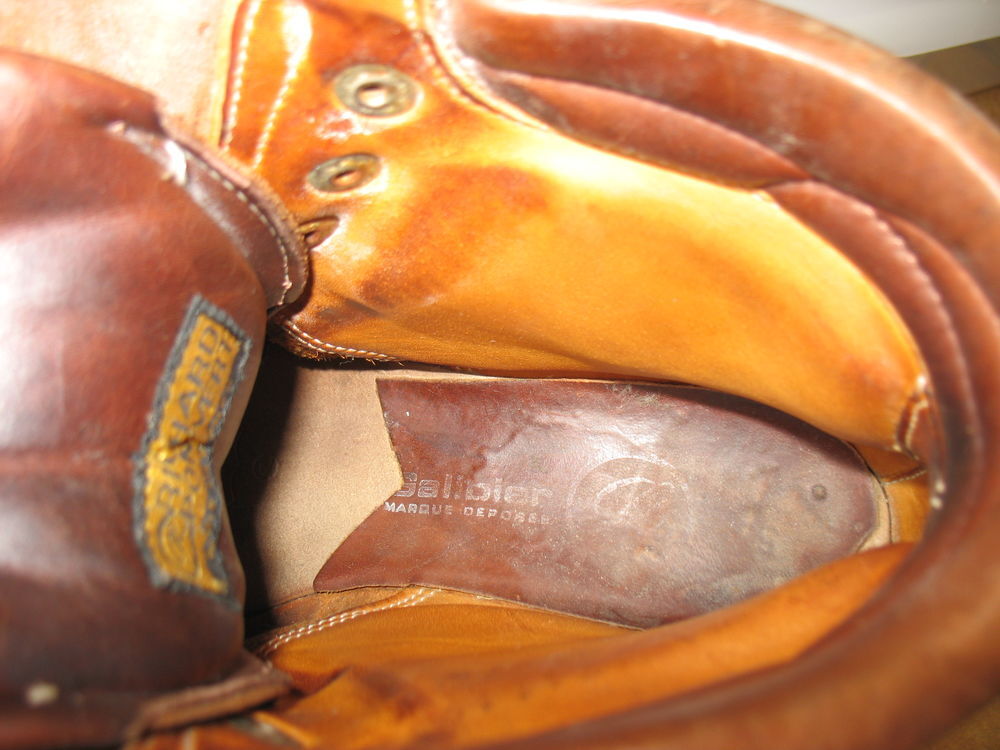 chaussures de montagne galibier
Tr&egrave;s bon &eacute;tat Chaussures