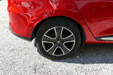 Clio IV Estate Clio Estate IV TCe 120 Intens EDC 2013 occasion 13600 La Ciotat