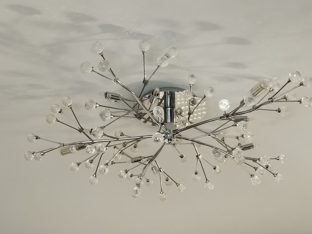 Joli lustre leds Décoration