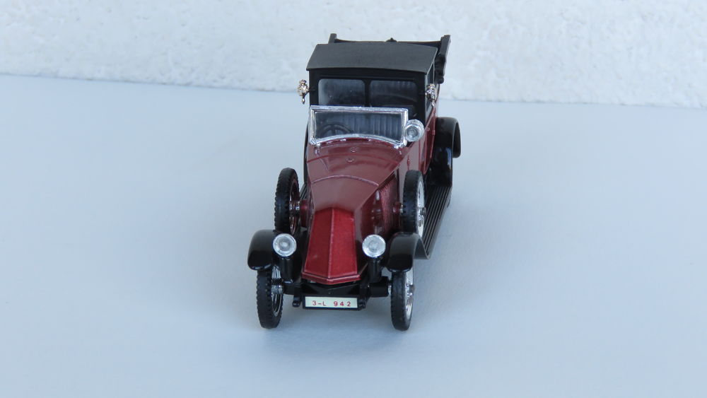 Voiture miniature Renault 40cv 1926 