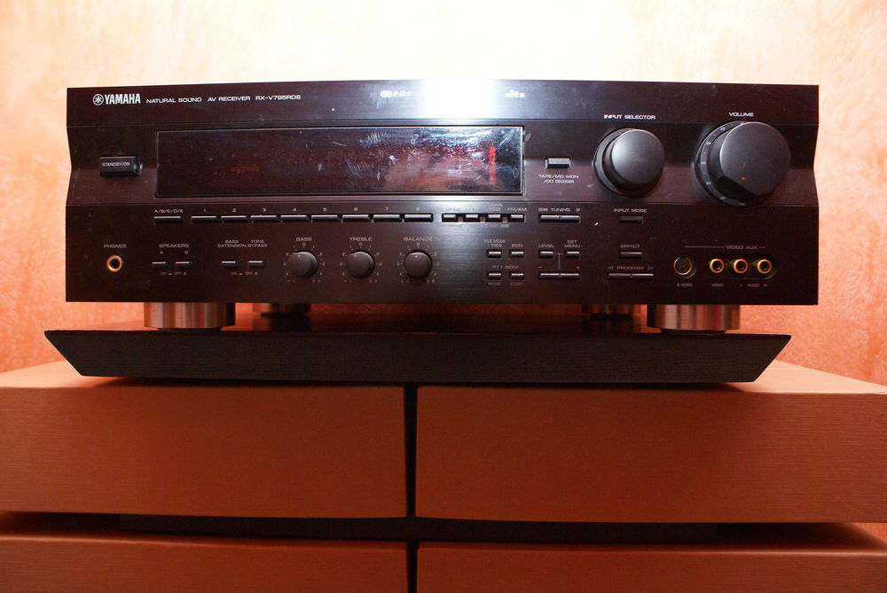 YAMAHA RX-V795RDS Audio et hifi