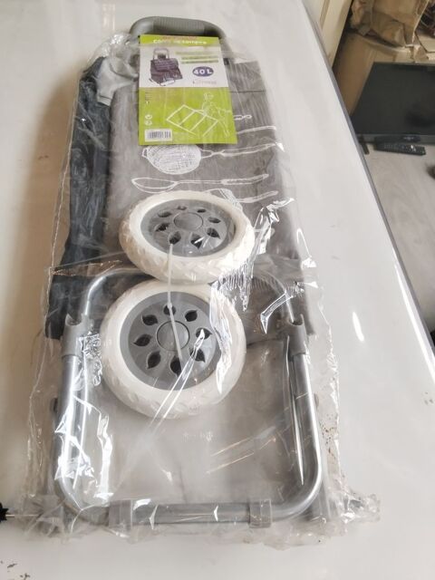 Panier a roulettes  10 Aigues-Mortes (30)