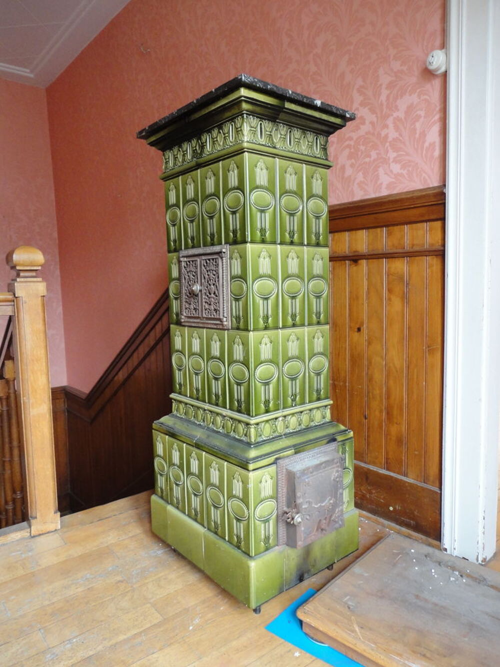 Fourneau Alsacien c&eacute;ramique. Décoration