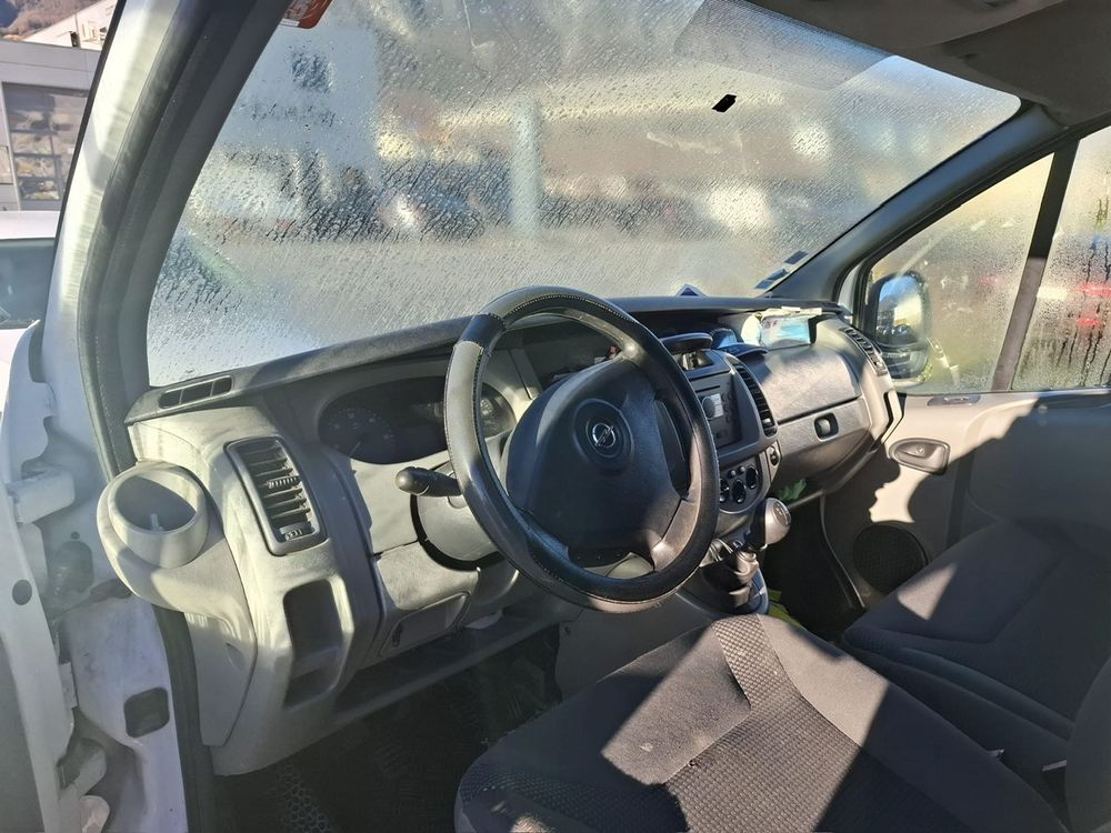 Vivaro VIVARO CA 2700 C1 2.0 CDTI 115 PACK CLIM 2008 occasion 74000 Annecy
