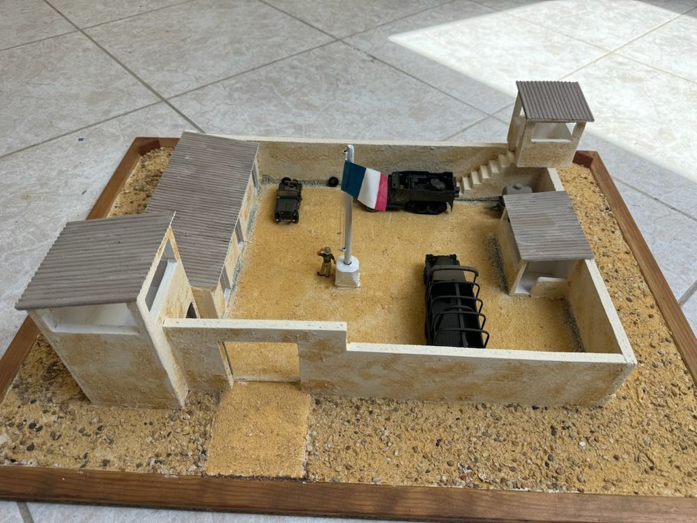 Maquette militaire artisanale 