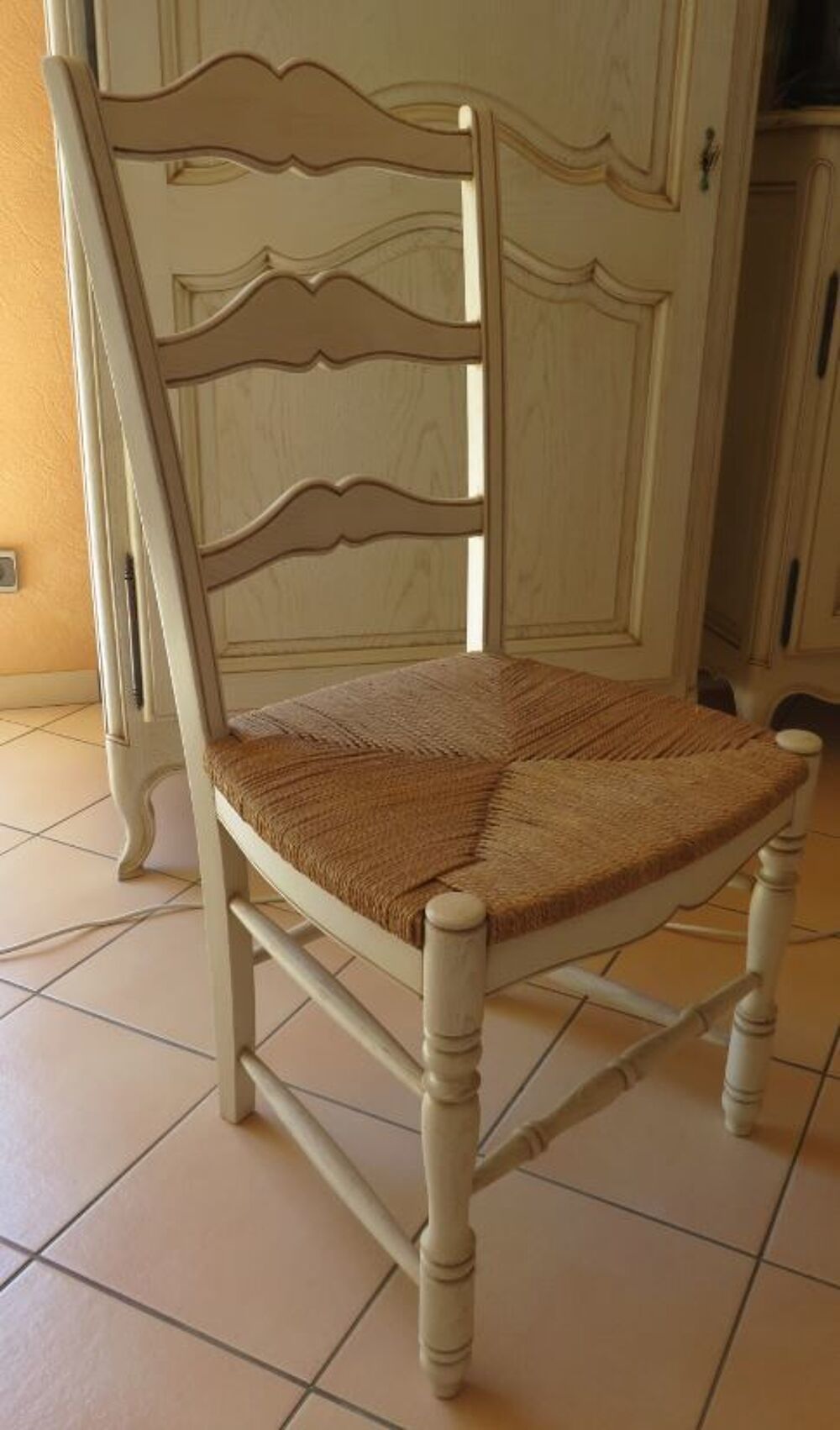 Salle &agrave; manger proven&ccedil;ale en ch&ecirc;ne massif Meubles