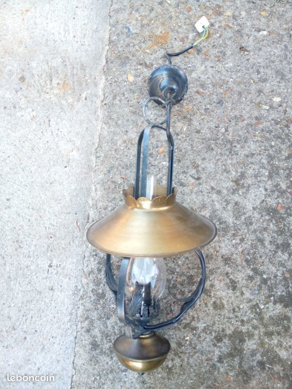 Lustre style lampe p&eacute;trole Décoration