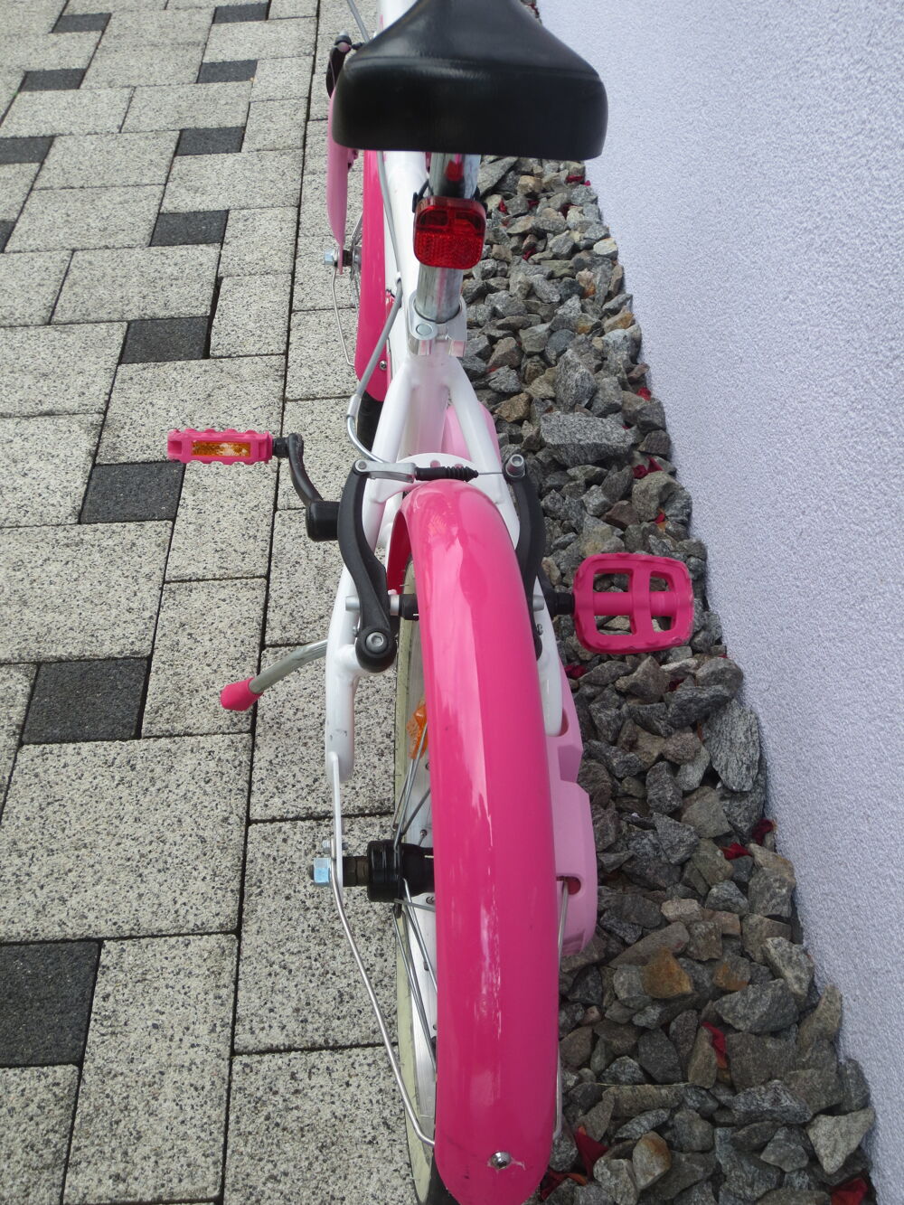 V&eacute;lo pour enfant en tr&egrave;s bon &eacute;tat Vélos