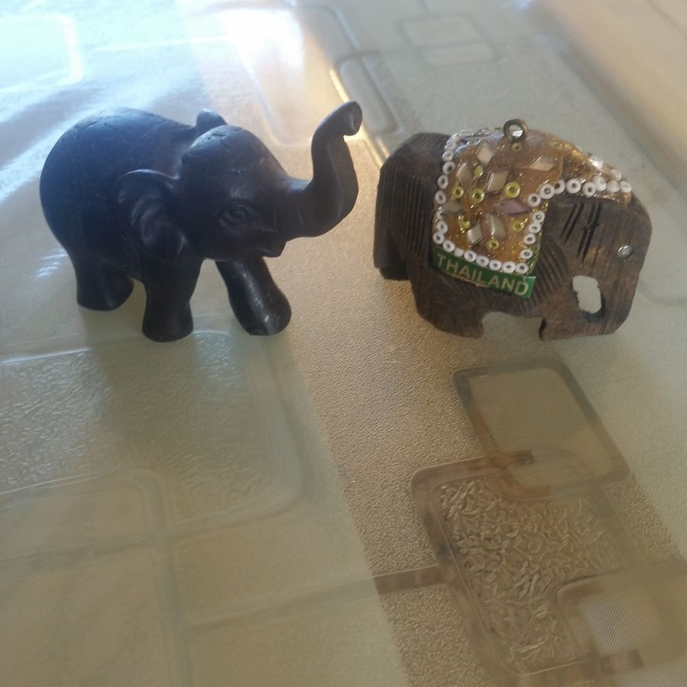PETITES FIGURINES 