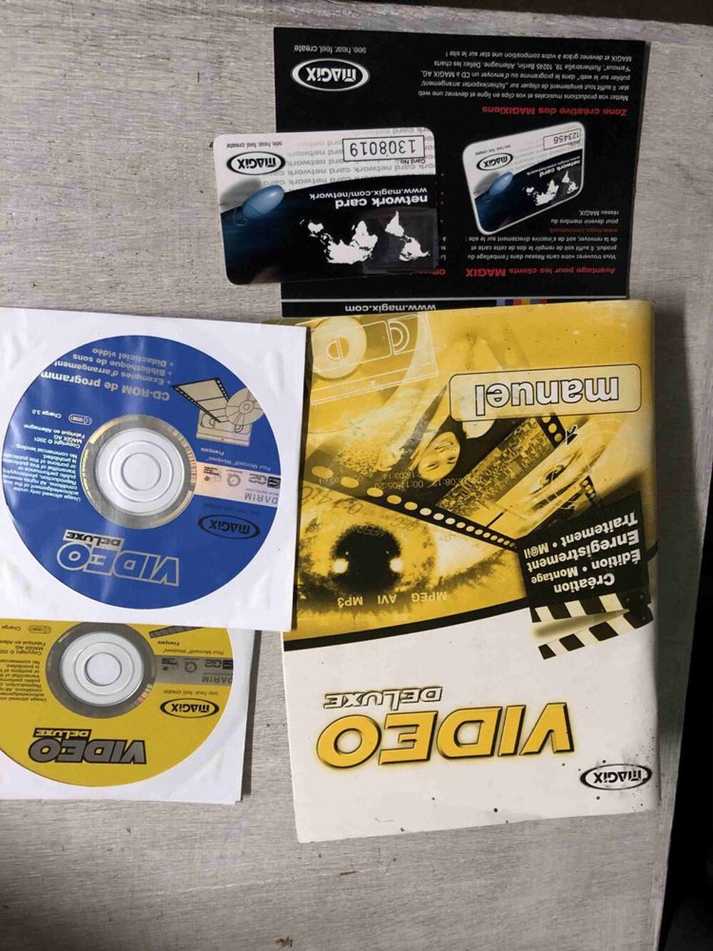 Vid&eacute;o deluxe version 2001 Photos/Video/TV