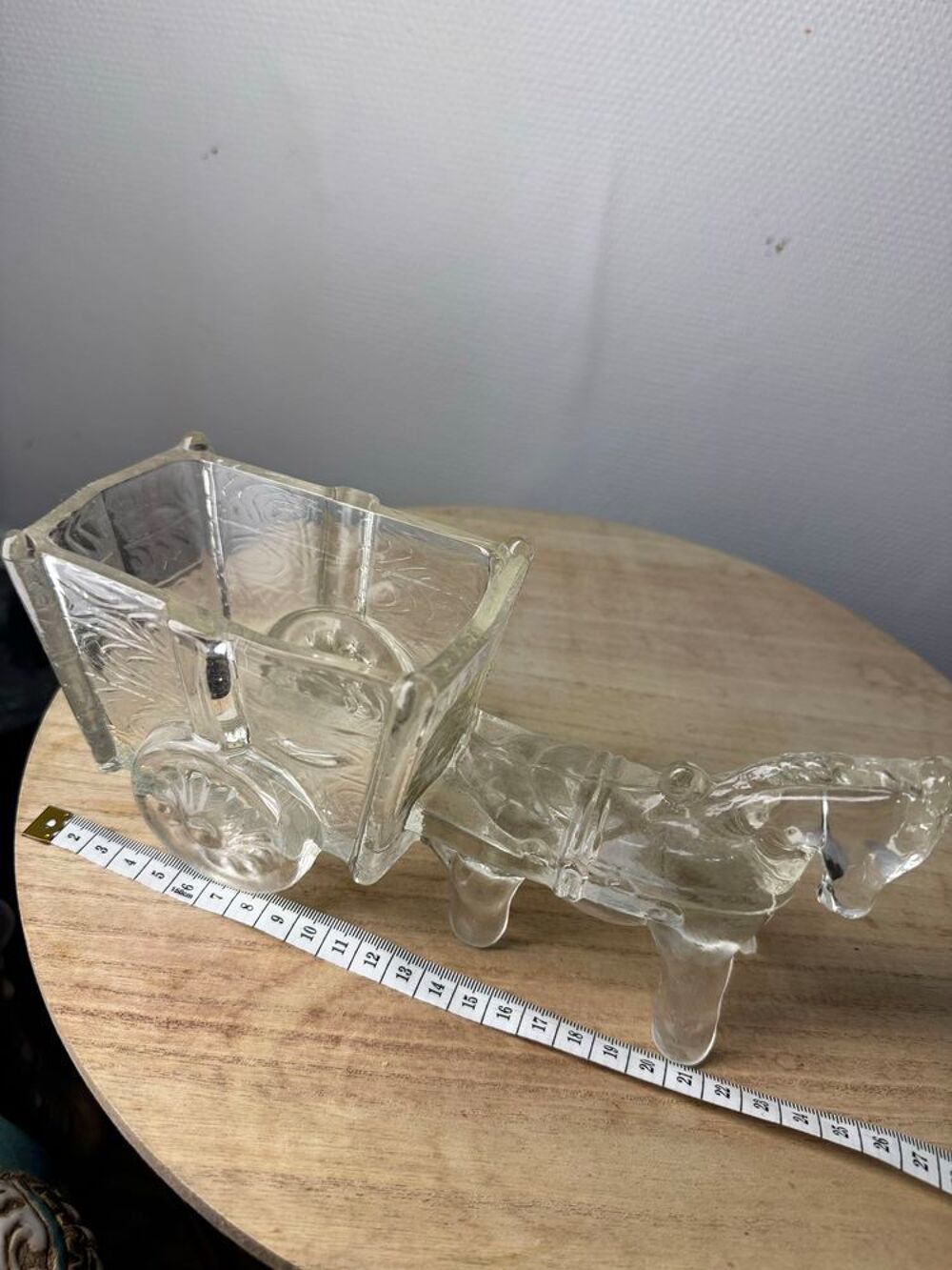 Vide-poche vintage cheval et charrette en verre press&eacute; Décoration