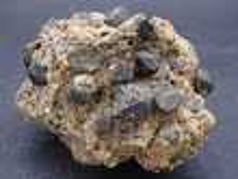 Augite , Velzic , Aurillac , Cantal , France 434gr 