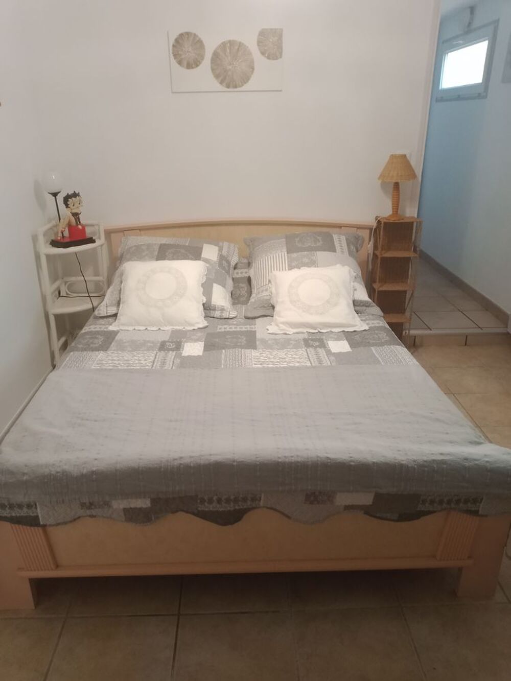 Chambre compl&egrave;te Meubles
