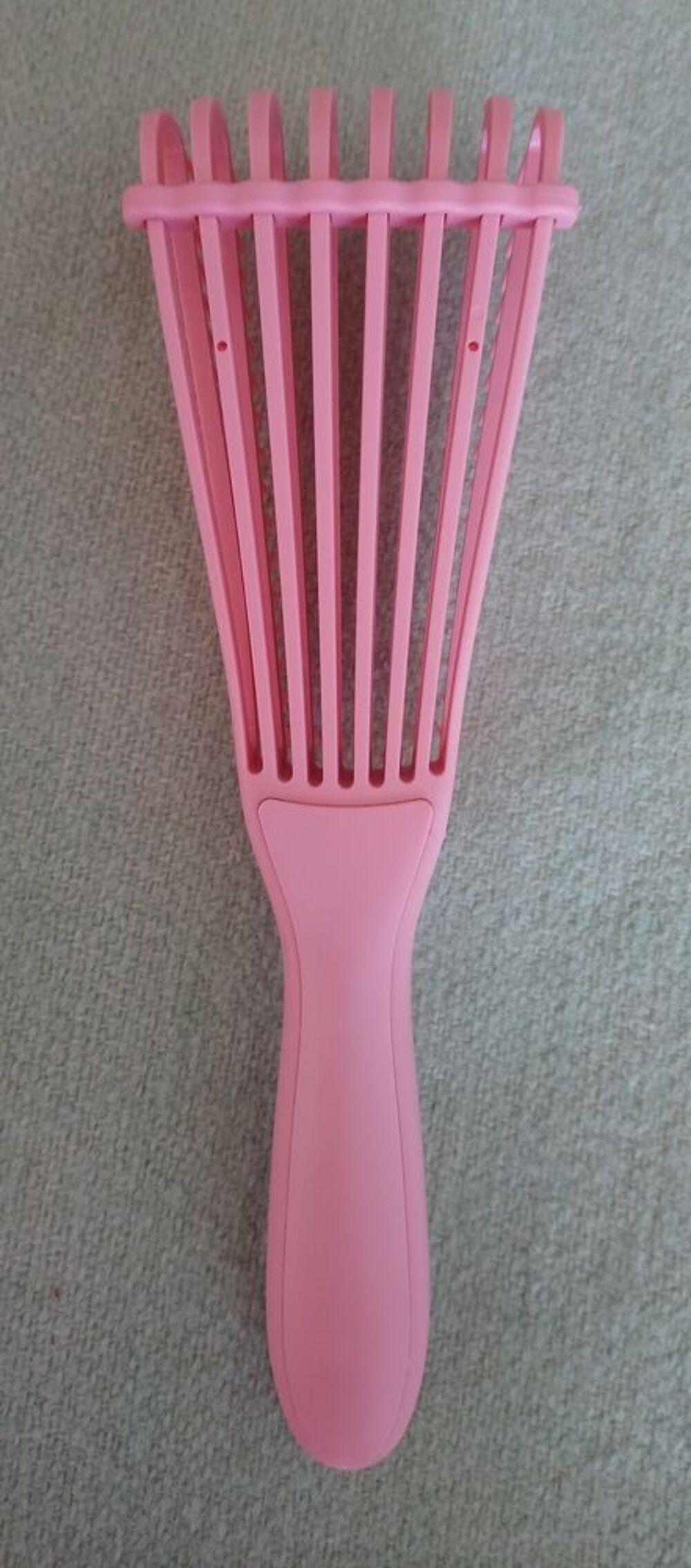 Brosse d&eacute;m&ecirc;lante Puériculture