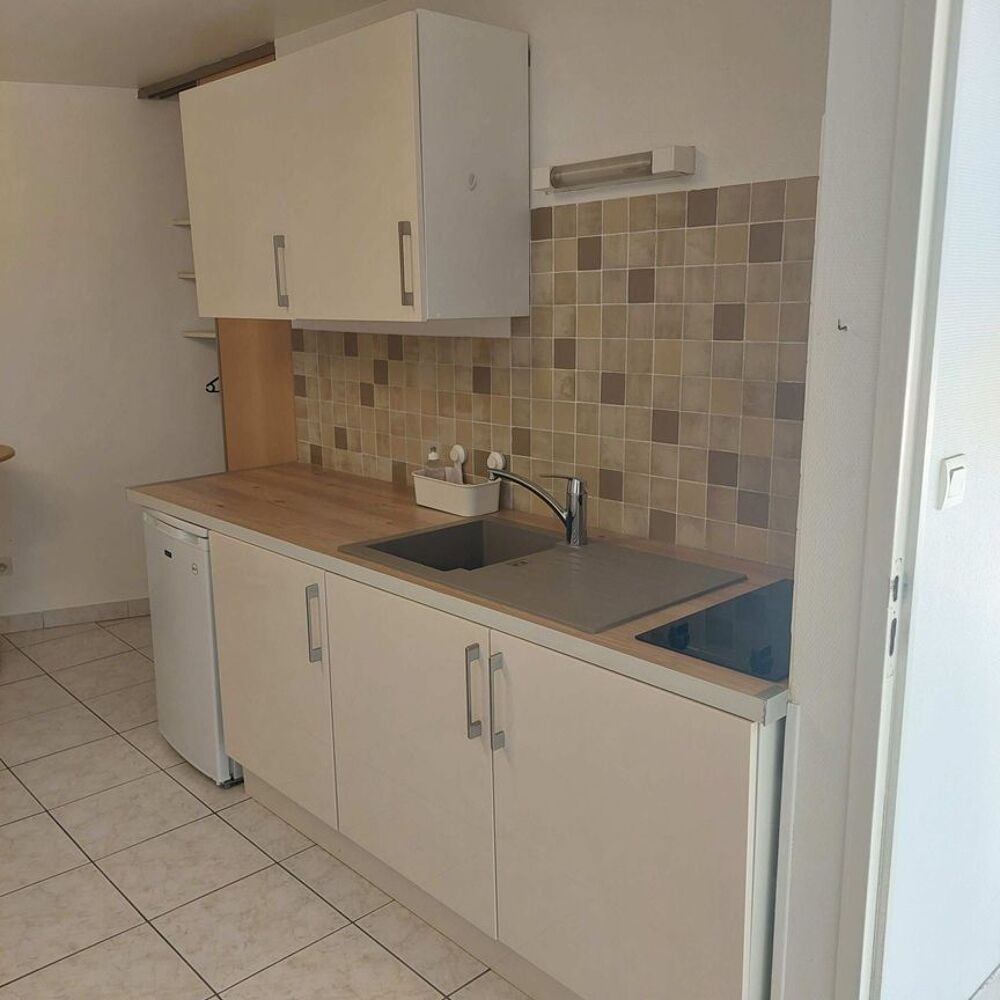 Location Appartement Studio proche gare, école de Management et d'ingénieurs. Grenoble