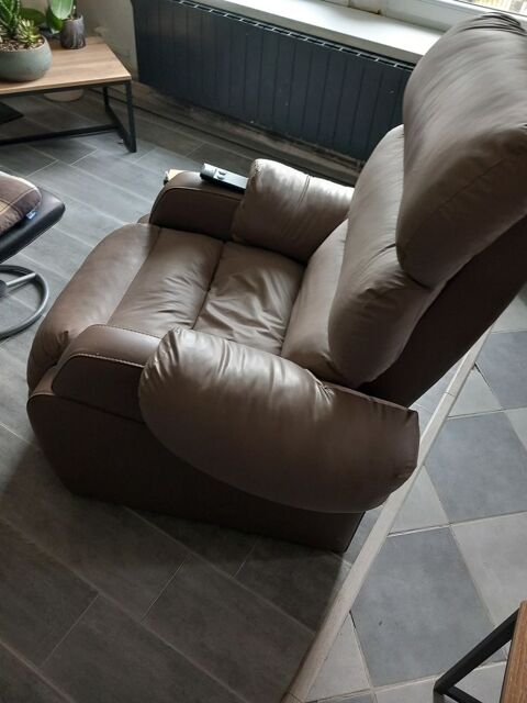 Fauteuil relaxant électrique en cuir 320 Audun-le-Tiche (57)