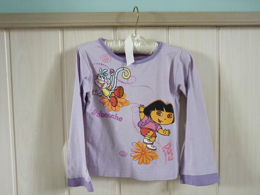 T-shirt dora l'exploratrice 6 ans violet TBE Fille Vtements enfants