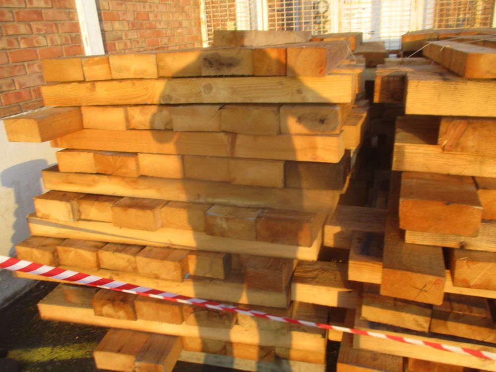 traverse bois sapin 1.30m/1.40m x 20 cm x 10 cm Jardin