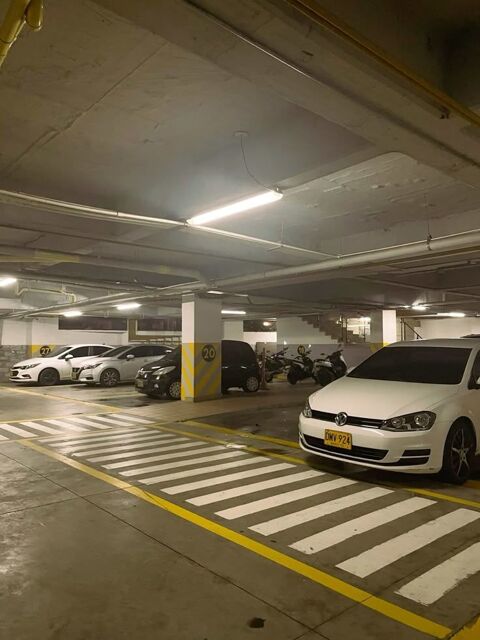  Parking / Garage  louer 15 m