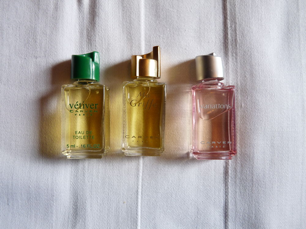 Flacons de parfums miniatures 