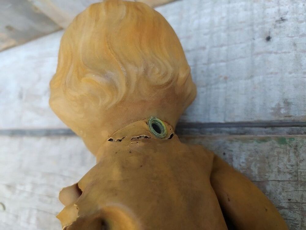 Ancienne Petite Poup&eacute;e en Caoutchouc Latex 
