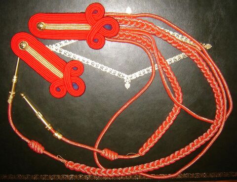 SUPERBE EQUIPEMENT  DE CEREMONIE SOUS/OFFICIER DE LA GARDE 55 Dijon (21)