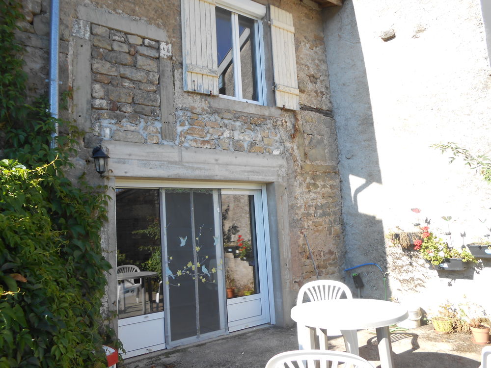 Vente Maison petite maison bien situé .chauffage électrique .dépendance. Monthureux-sur-saône