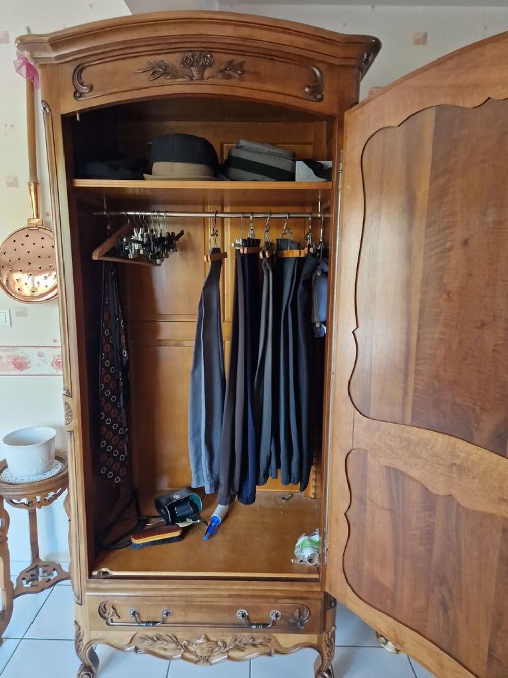Armoire penderie style r&eacute;gence Meubles