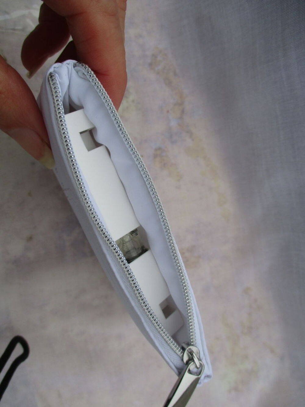 Petite Pochette en Tissu Format Porte-monnaie - Neuve 