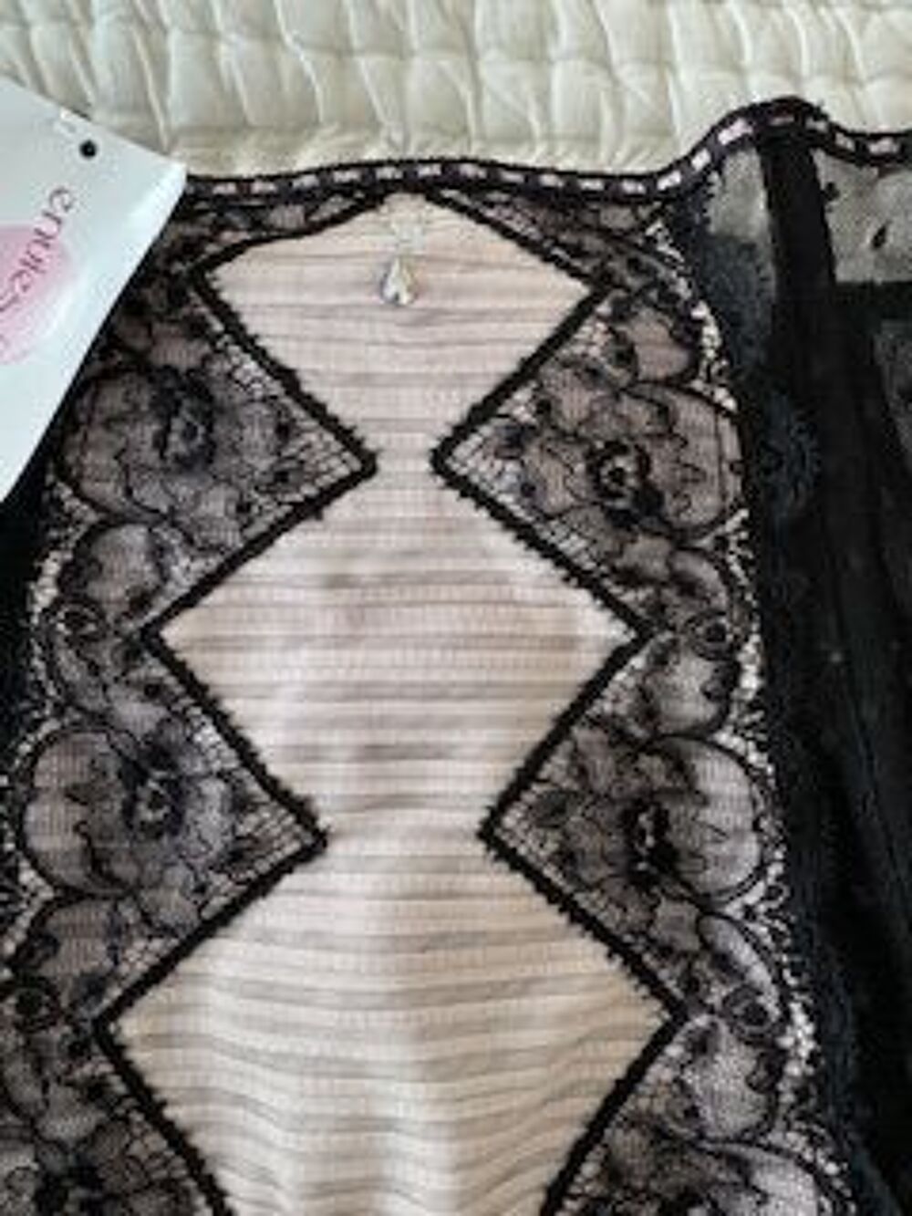 Guepi&egrave;re LEJABY Vêtements