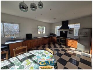  Maison � vendre 8 pi�ces 213 m�