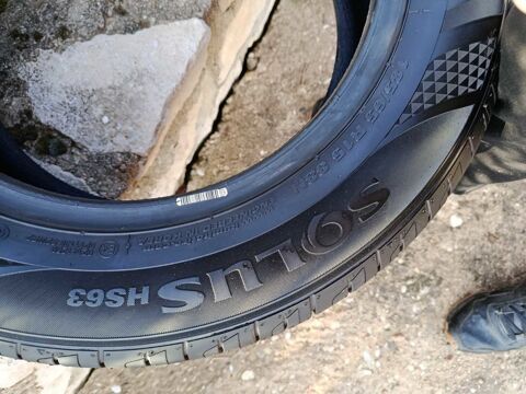 Pi&egrave;ces et &eacute;quipements Voiture Pneu voiture - roue  occasion Chanay 01420