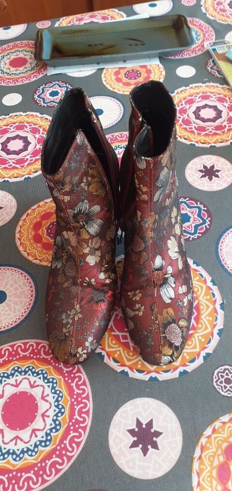 Bottines   talons  fleuries sur fond bordeaux  metallis 40 Vignes (64)