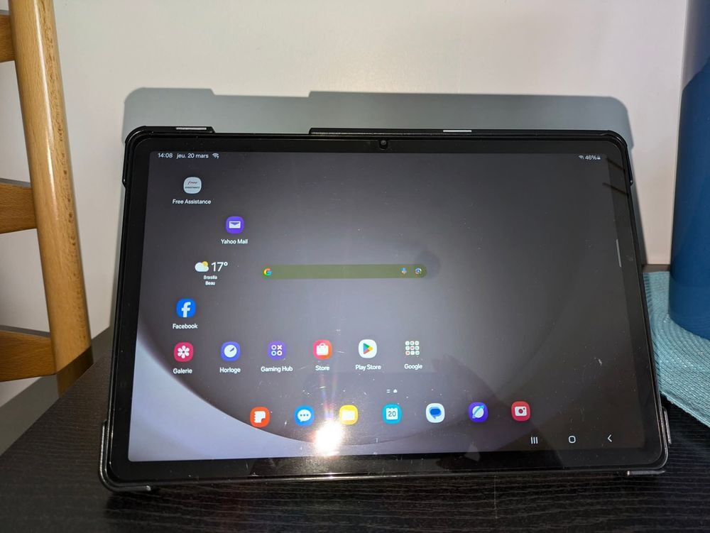 Tablette encore sous garantie, avec facture Téléphones et tablettes