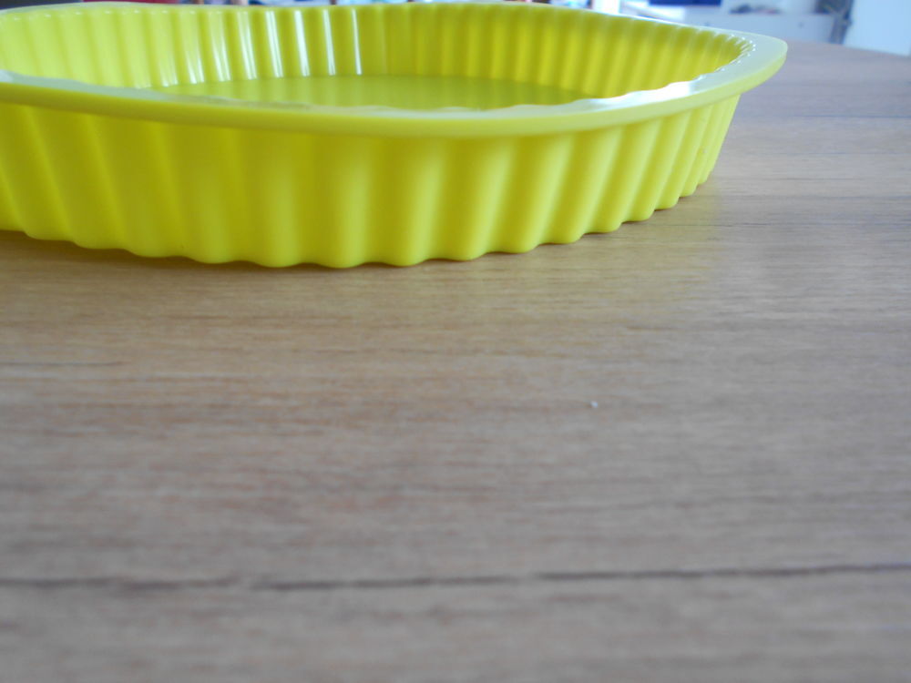 Moule &agrave; tartes en silicone neuf LA BLANCHE PORTE Cuisine