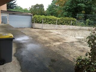  Parking / Garage � louer 280 m� Livry-gargan