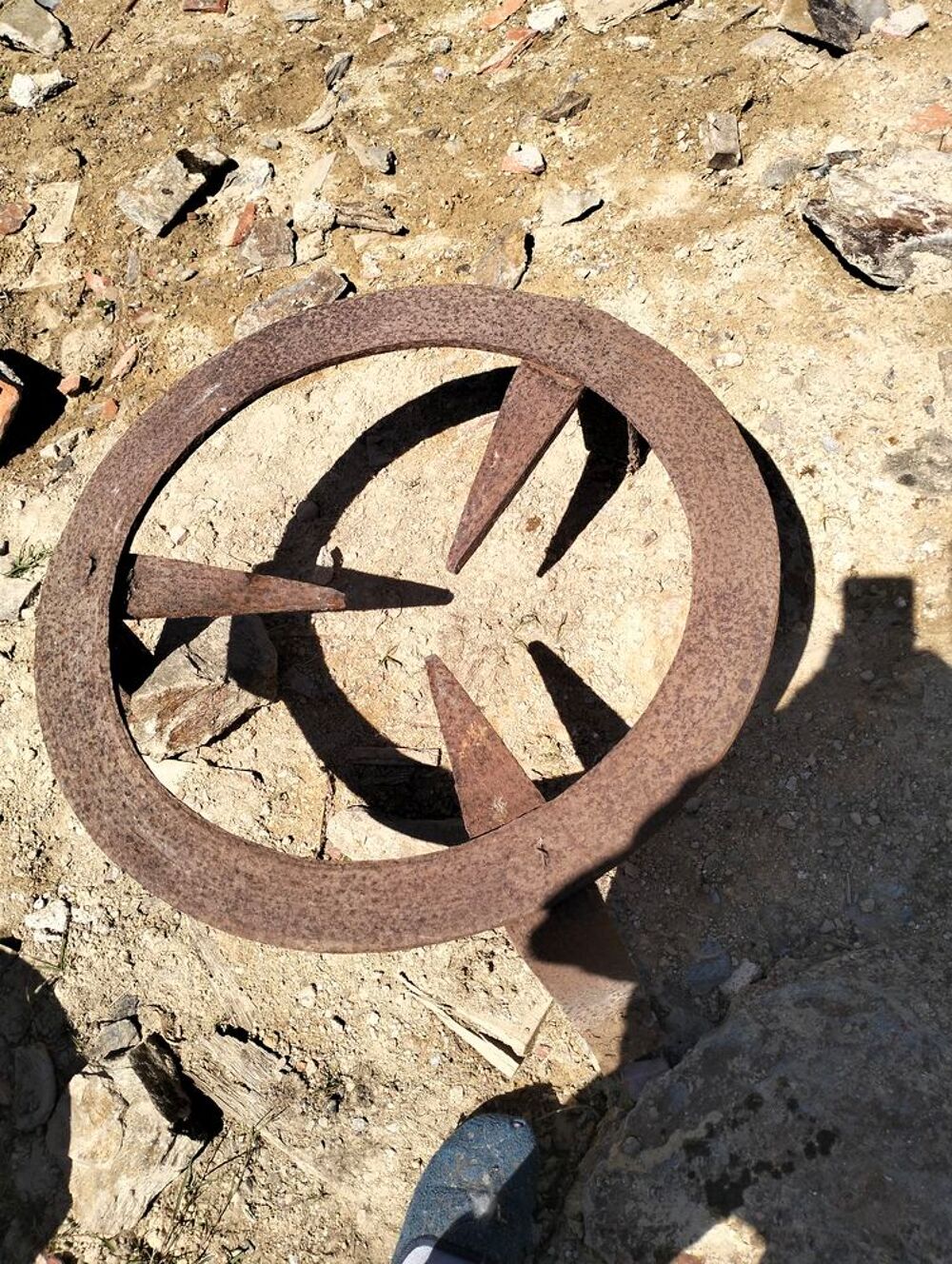 Tr&eacute;pieds en fonte ancien Bricolage