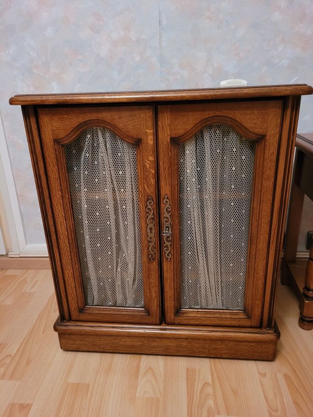 Meuble en ch&ecirc;ne Meubles