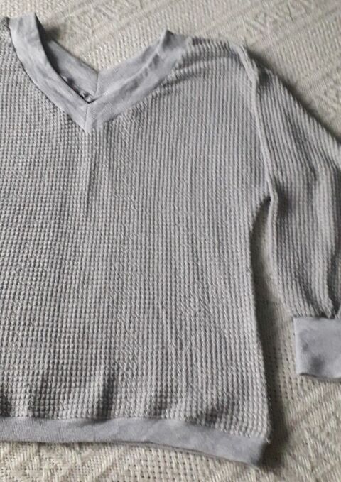 PULL col V, taille L 5 Brouckerque (59)